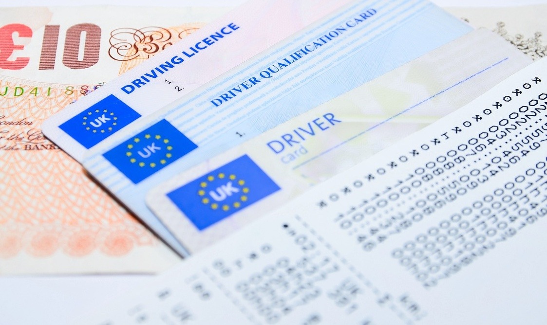 Transferring to a UK driver’s licence for overseas players